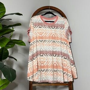 Lularoe XL Erika Southwestern Print Short Sleeve Swing Blouse Top NEW